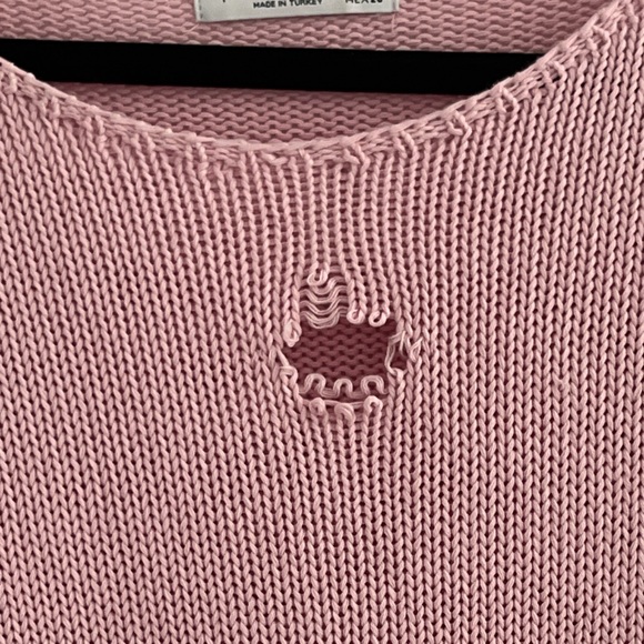 Stradivarius pink off the shoulder sweater size small - Picture 3 of 4